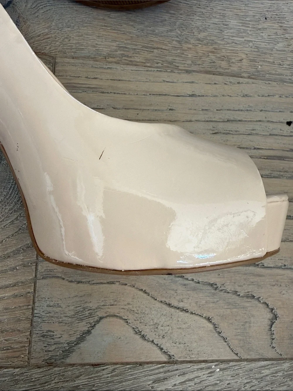 GUESS Nude Patent Slingback Peep Toe 4 3/4” Platform Heels- 8 1/2 M